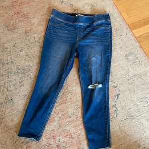 Mid-Rise Super Skinny Jeggings